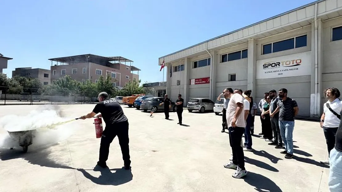 'Afet ve Acil Durum Çantası'nın içeriği hakkında bilgilendirildi