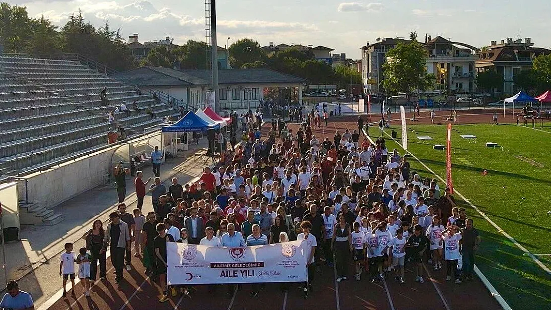 'Ailemiz Geleceğimiz' etkinliğinde bir araya geldi