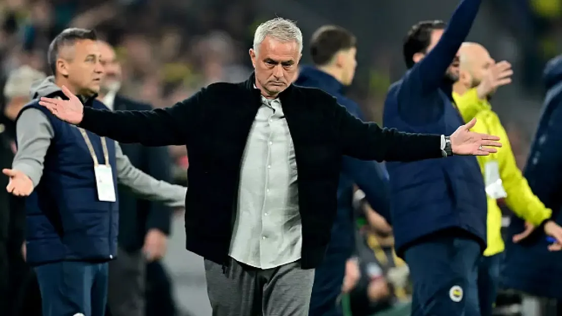 Fenerbahçe'nin yıldızları yönetime resti çekti