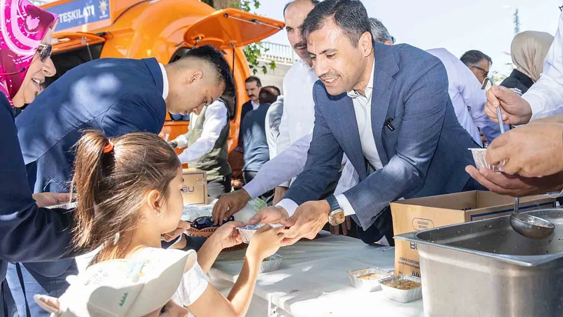 AK Parti'de aşure ikramı