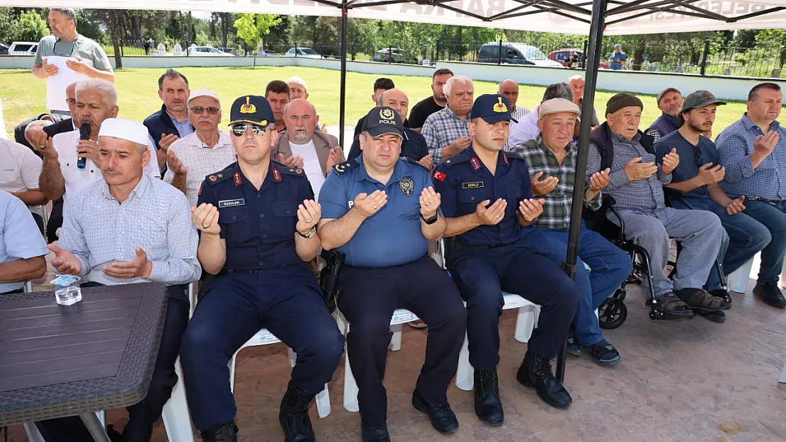 Bafra'da bayram öncesi şehitler anıldı