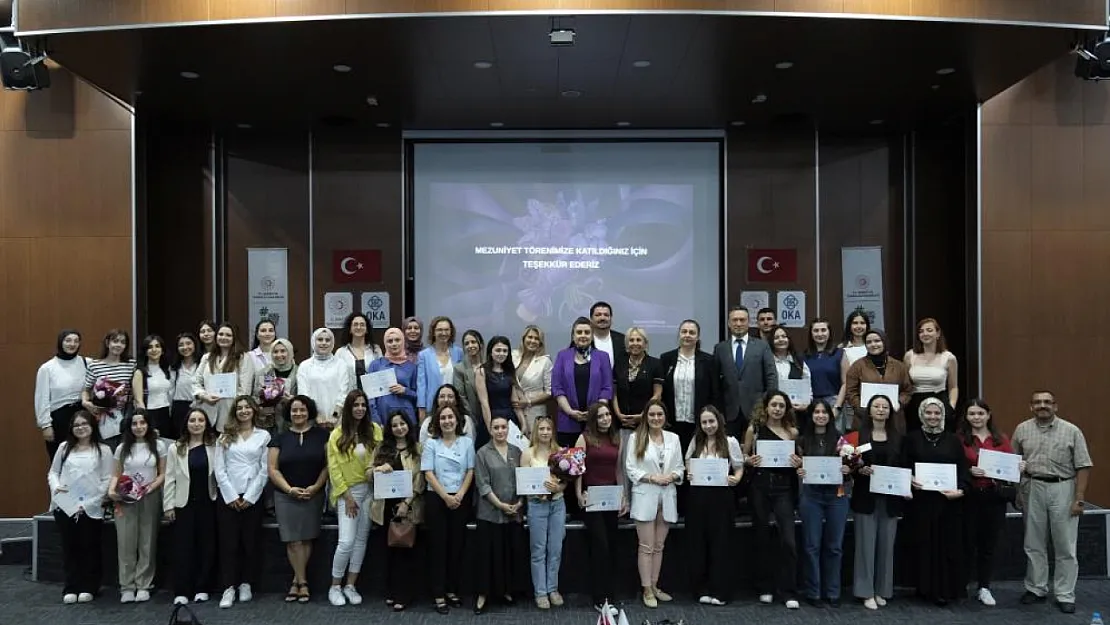 'Kuzeyin Dijital Yıldızları Programı'nda mezuniyet sevinci
