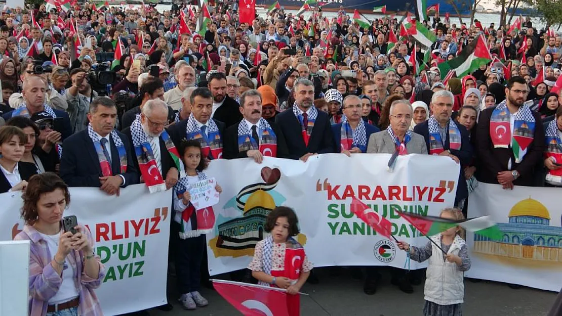 Samsun'da denizcilerden Filistin'e destek
