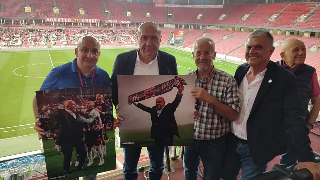 Sandıkçı ve Çakır'dan Yüksel Yıldırım'a Anlamlı Hediye