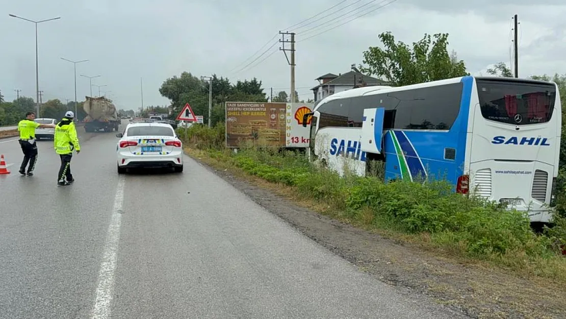 Yolcu Otobüsü Kaza Yaptı: Yaralılar Var