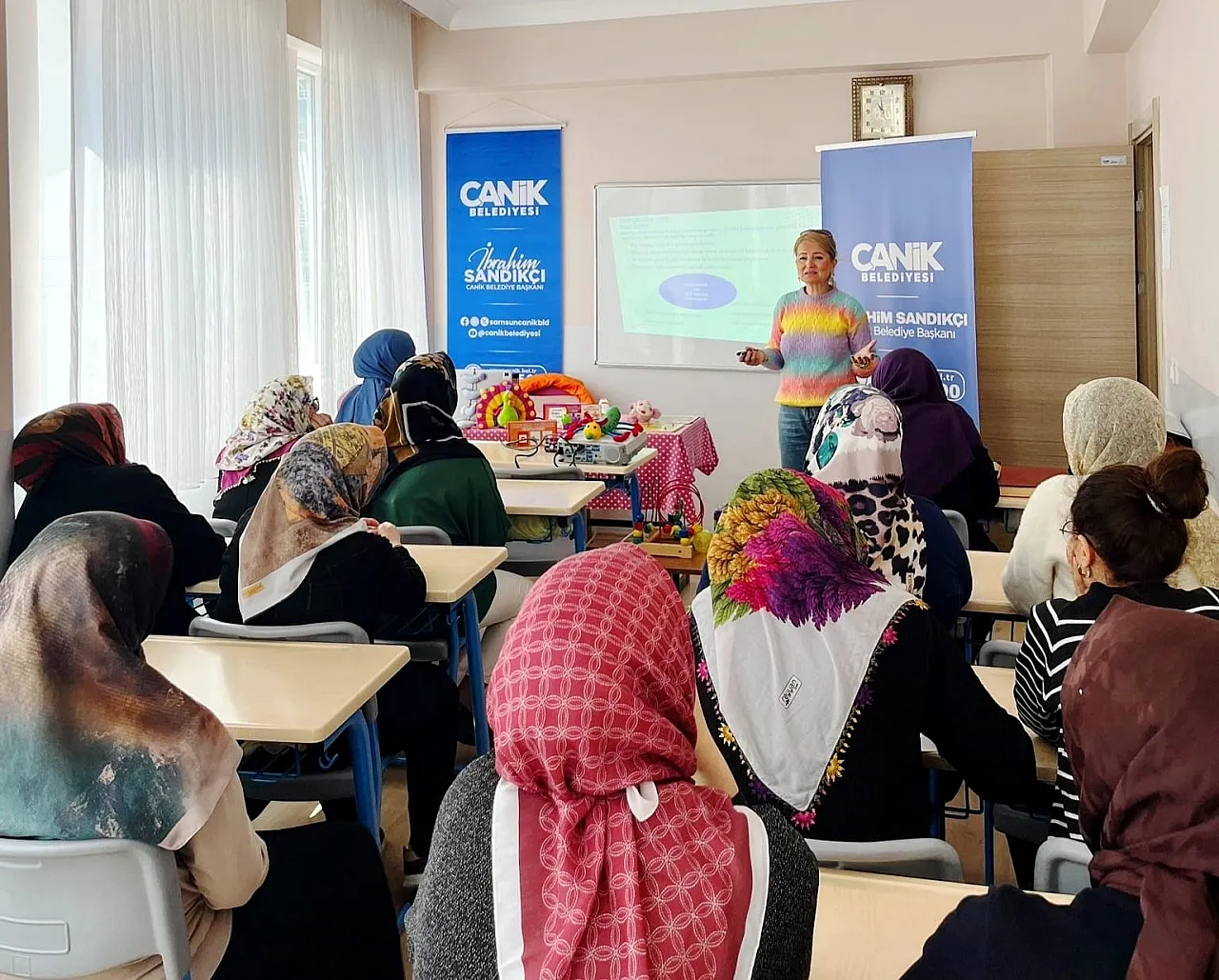 Her Anne Bir Okul Projesi devam ediyor