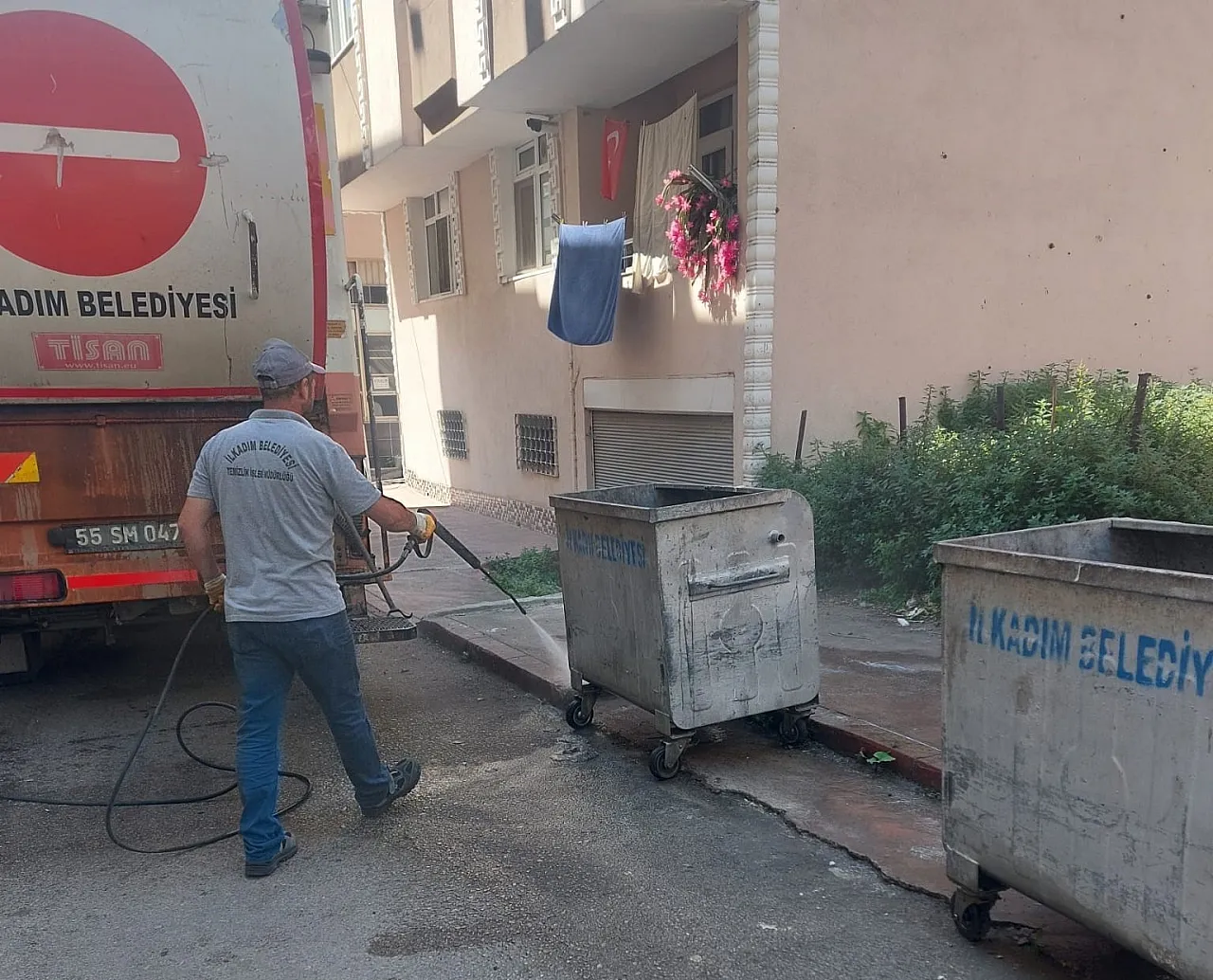 İlkadım'da temizlik seferberliği sürüyor