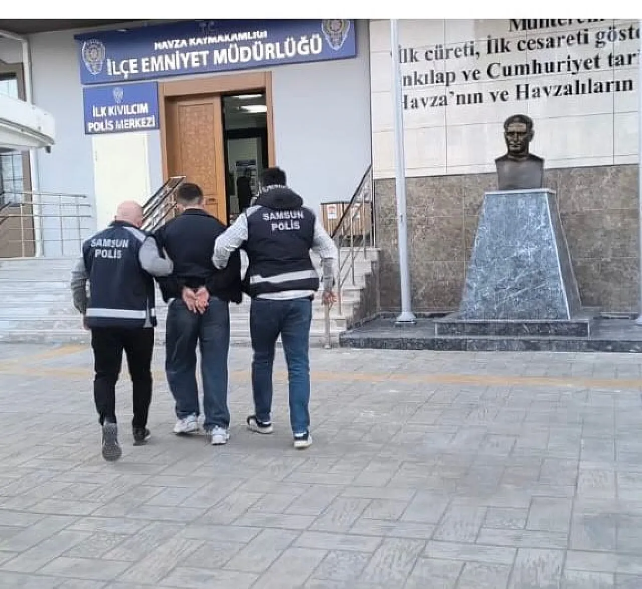 Samsun'da uyuşturucu operasyonu: Araçta binlerce hap ele geçirildi