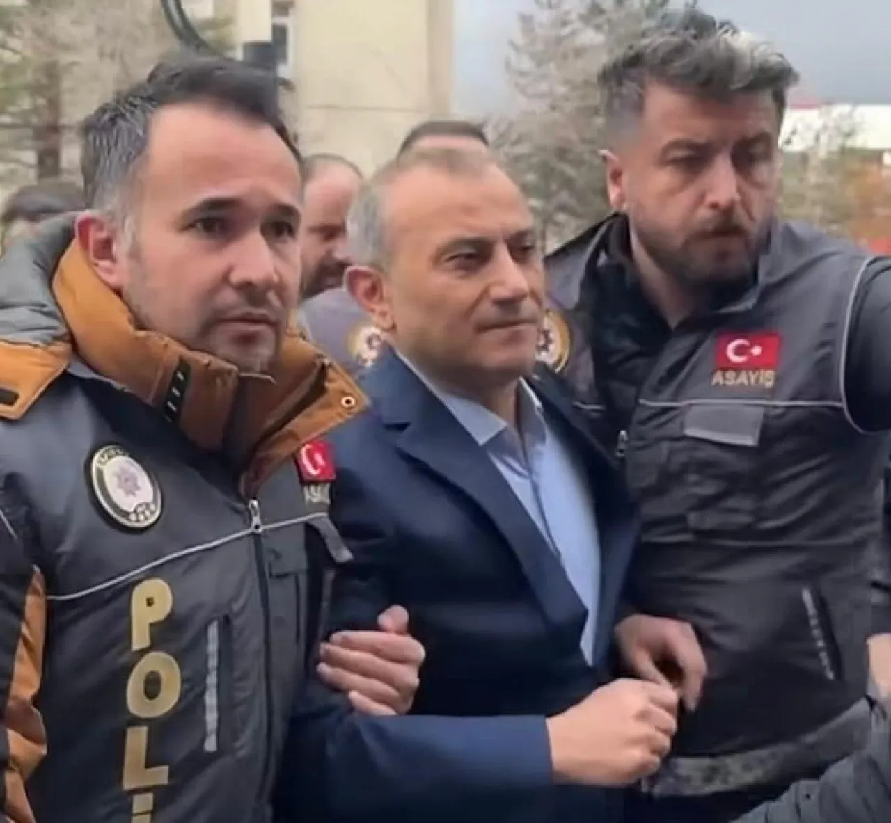 Eski Vali Tuncay Sonel tutuklandı!
