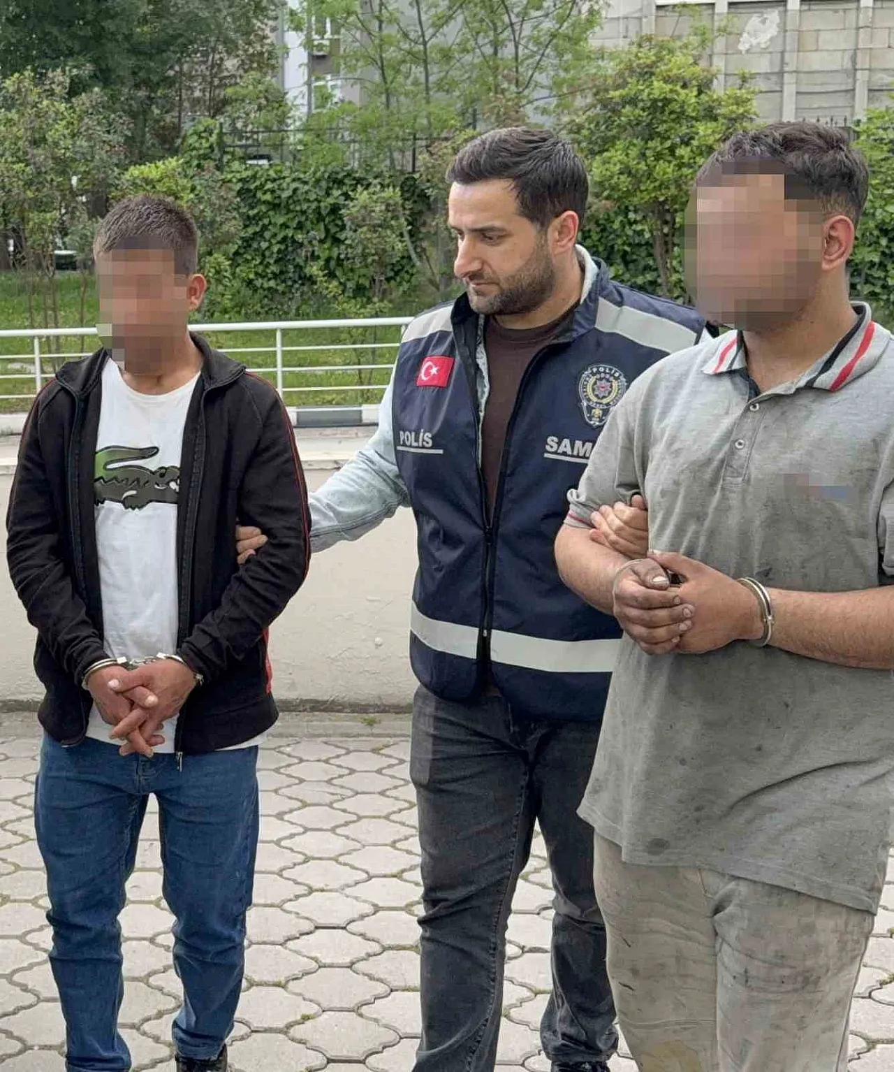 Boşanma aşamasındaki eşini tüfekle kaçıran koca ve yakınları tutuklandı