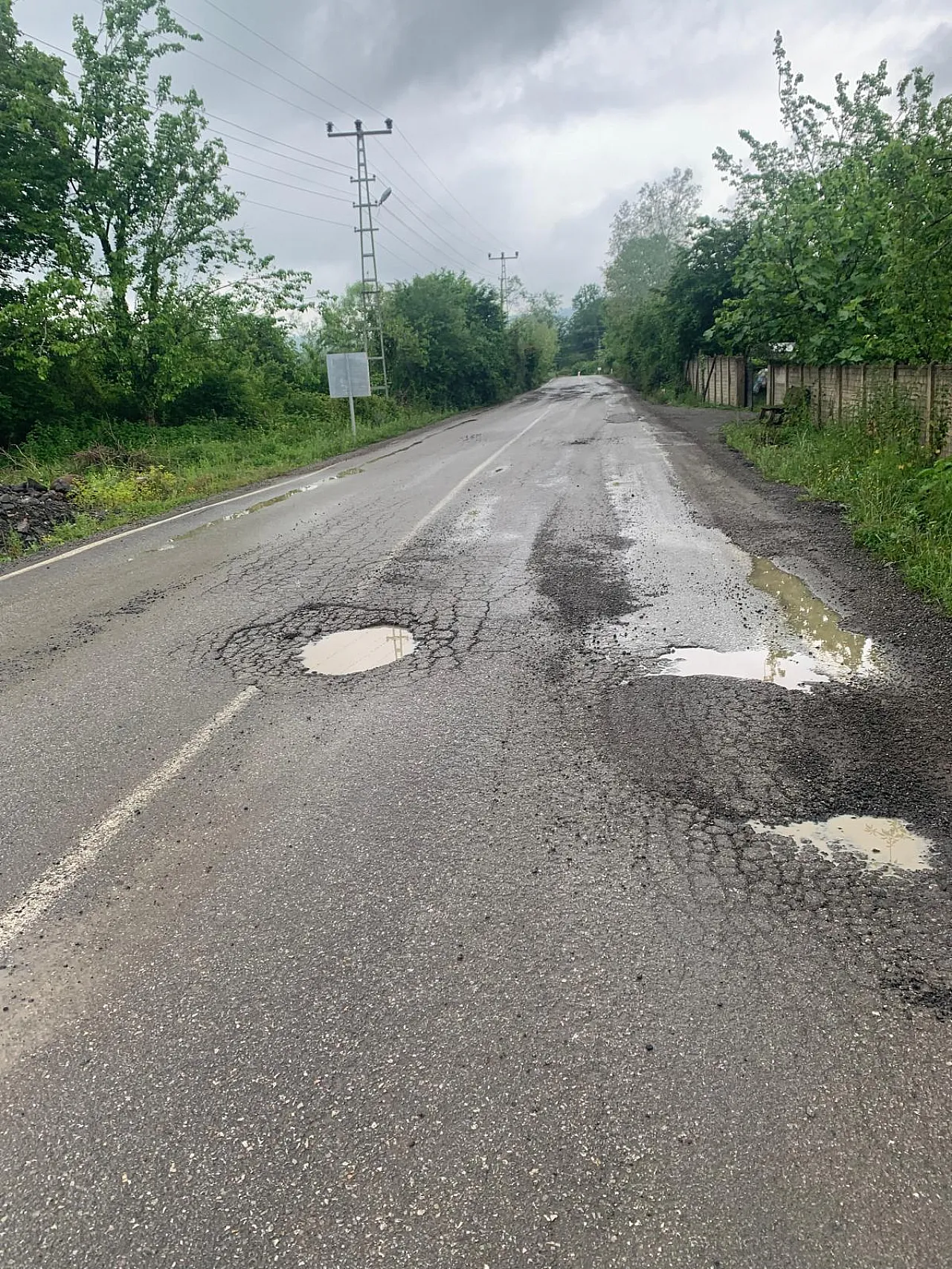 Şakir Şahin, 'Terme–Salıpazarı yolu 3 yıldır yapılmayı bekliyor'