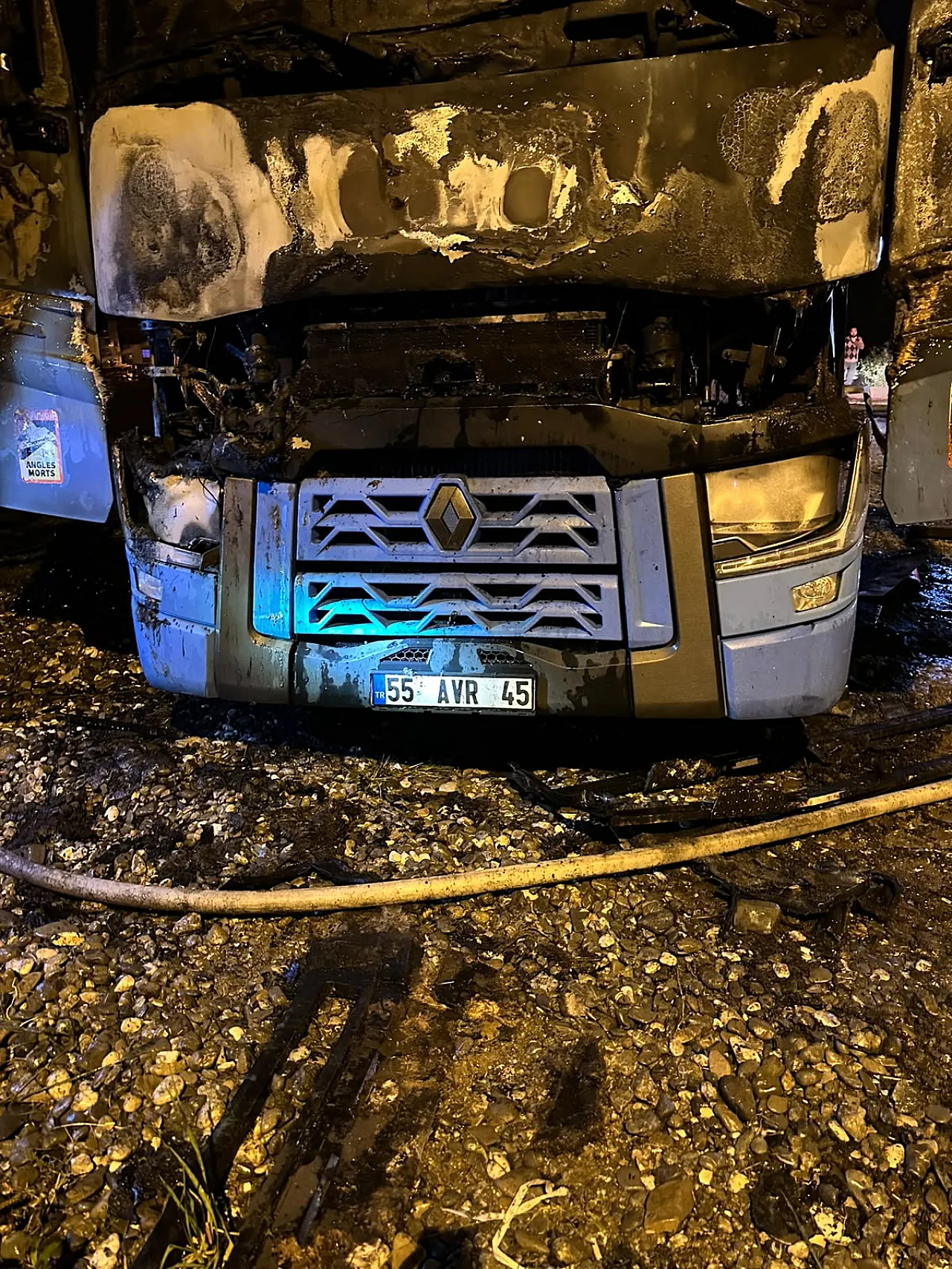 Bafra'da park halindeki tır yandı