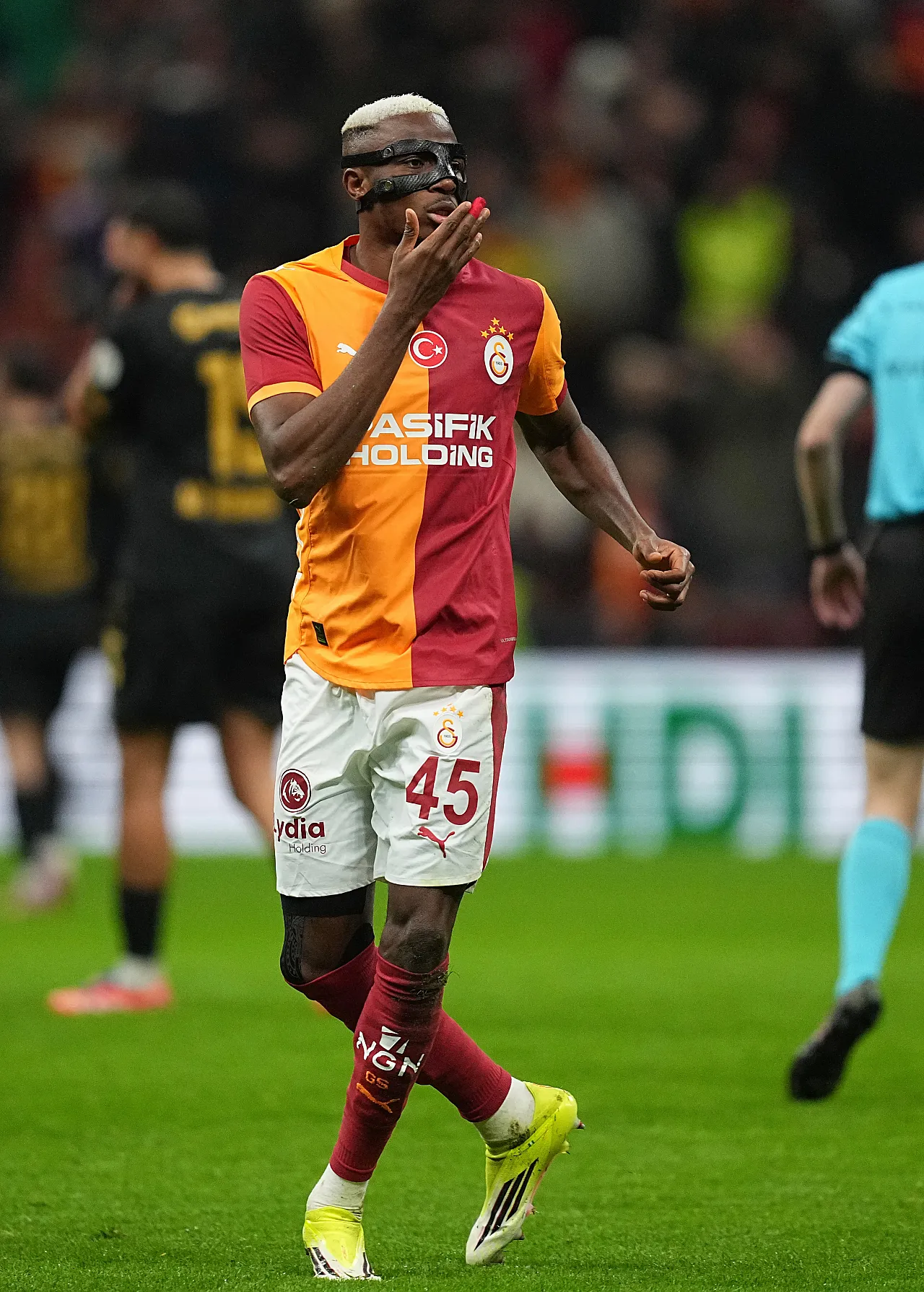 Galatasaray Kayserispor'u dört golle geçti