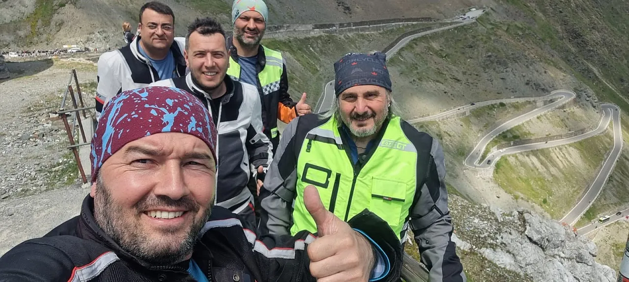 8 bin kilometrelik Avrupa rotasını başarıyla tamamladılar