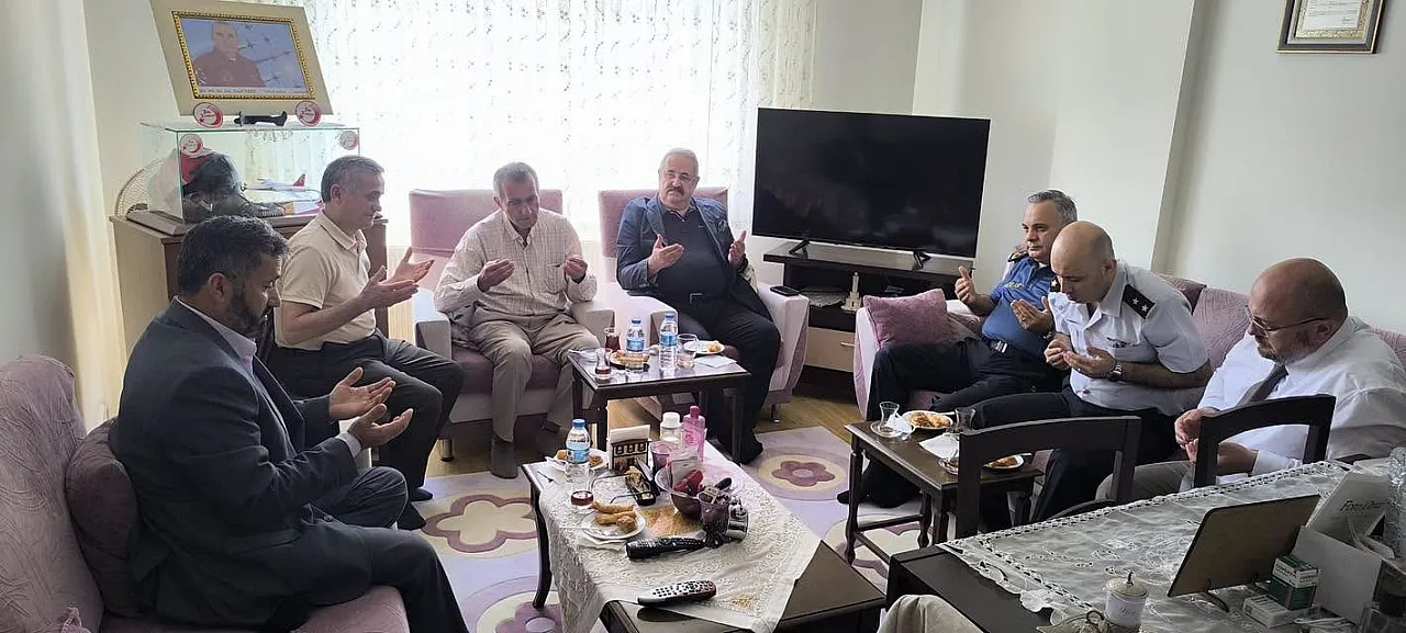 Kaymakam Sağlam'dan şehit ailesine Babalar Günü ziyareti