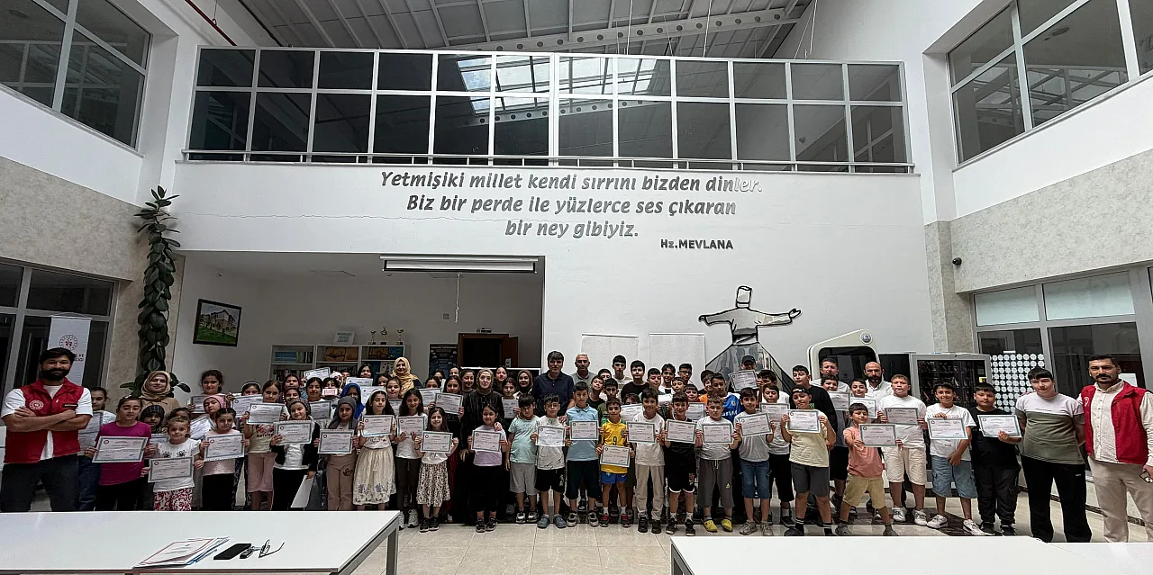 Çarşamba'da gençlerin gurur günü! 216 öğrenci eğitimini başarıyla tamamladı