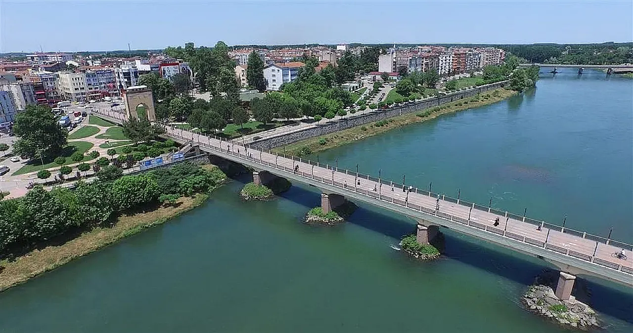 Çarşamba'nın tarihi simgesi: Yeşilırmak köprüsü