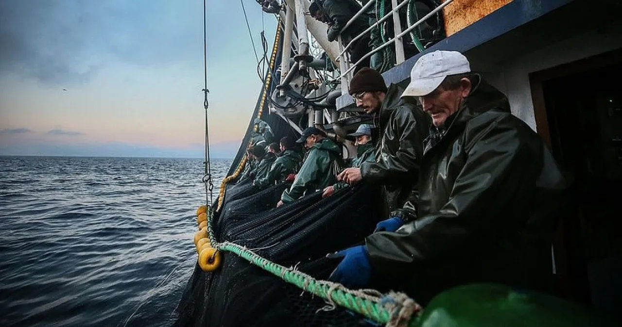 Denizlerde av yasağı başlıyor: Karadeniz'de ağlar ne zaman toplanıyor?