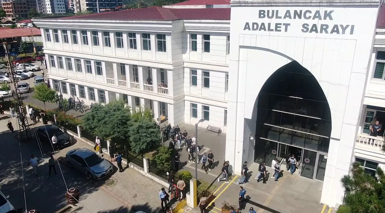 40 milyar TL'lik bahis ağına operasyon: 33 kişi tutuklandı