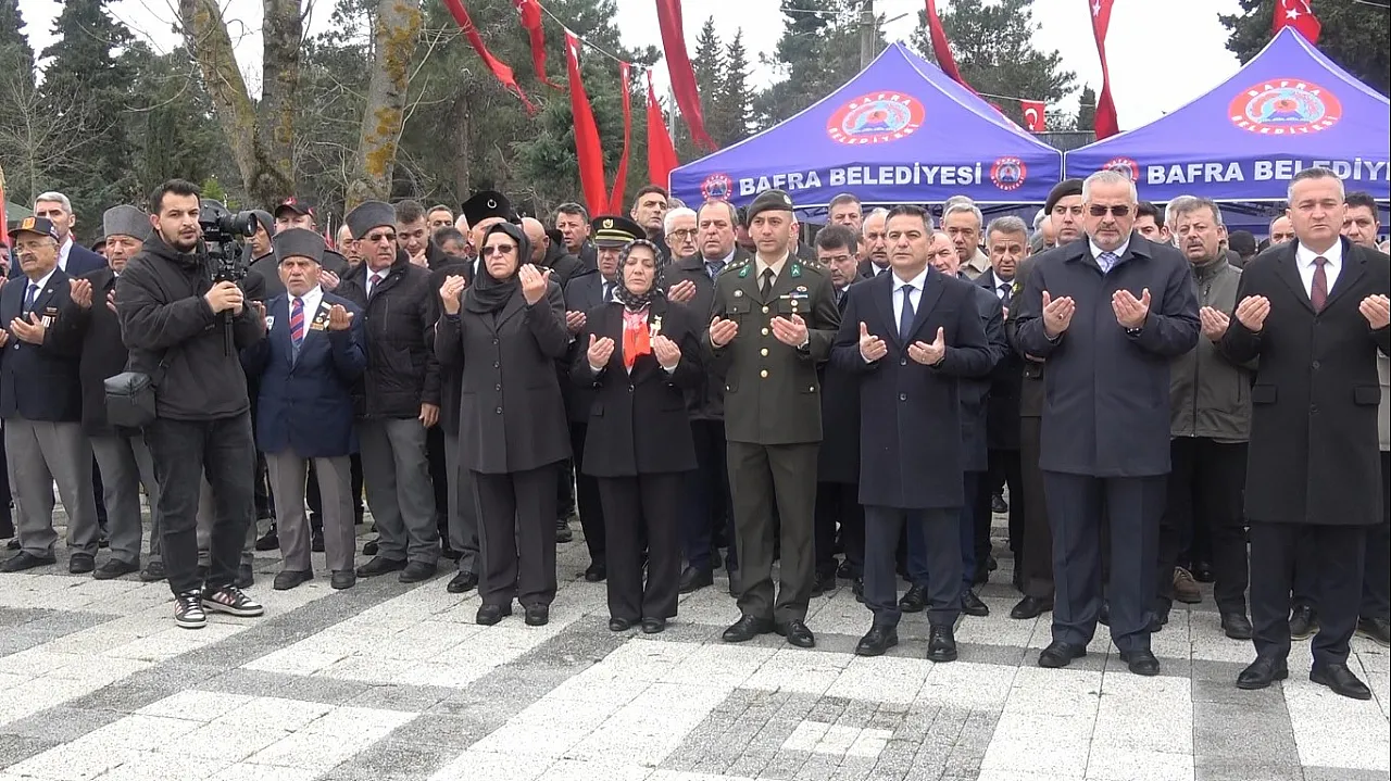 Bafra'da 18 Mart'ta duygu dolu anma: Şehitler dualarla yad edildi