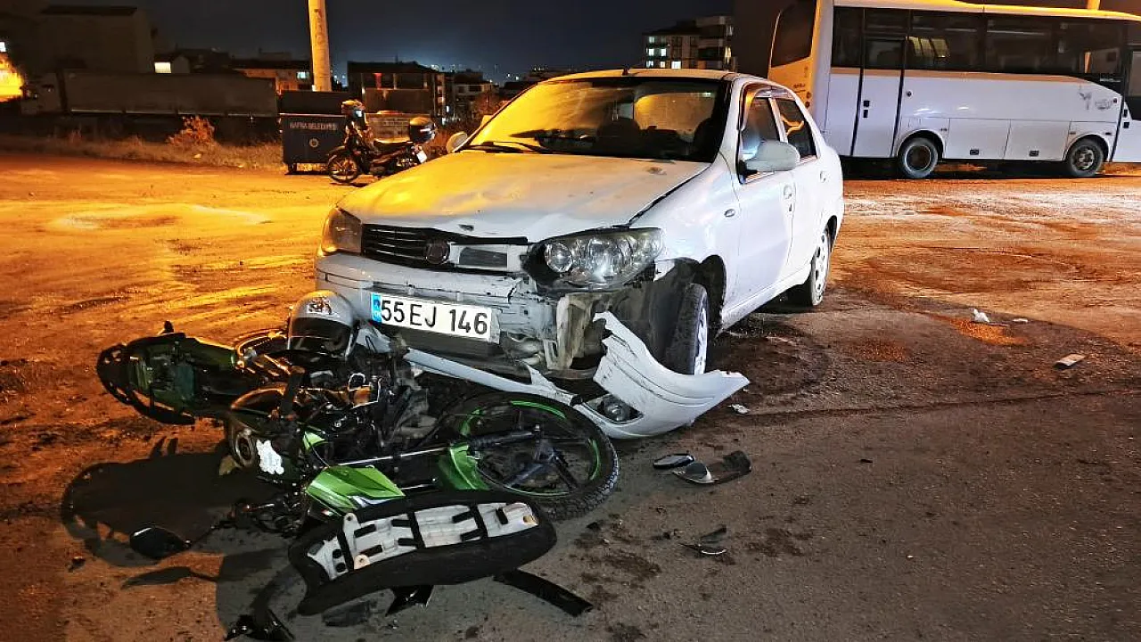 Bafra’da Otomobil ile Motosiklet çarpıştı