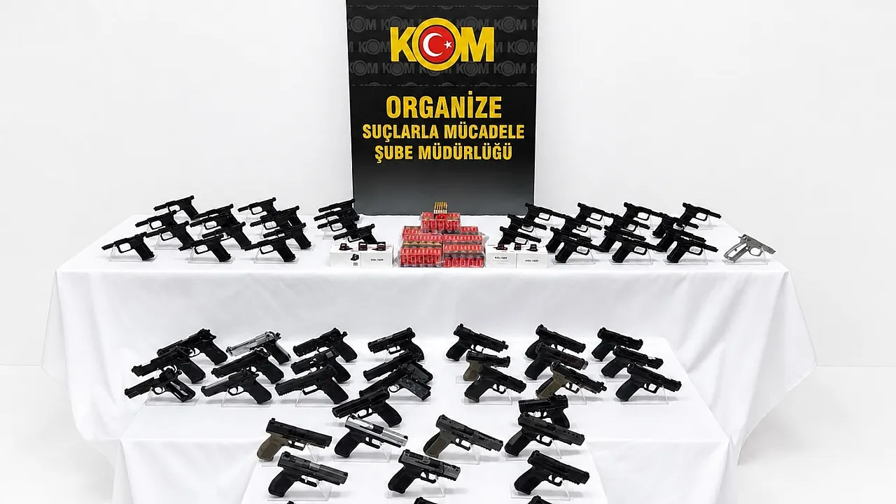 İzmir'de Sanayi Bölgesine Baskın: Kaçak Silah Üretimine Darbe