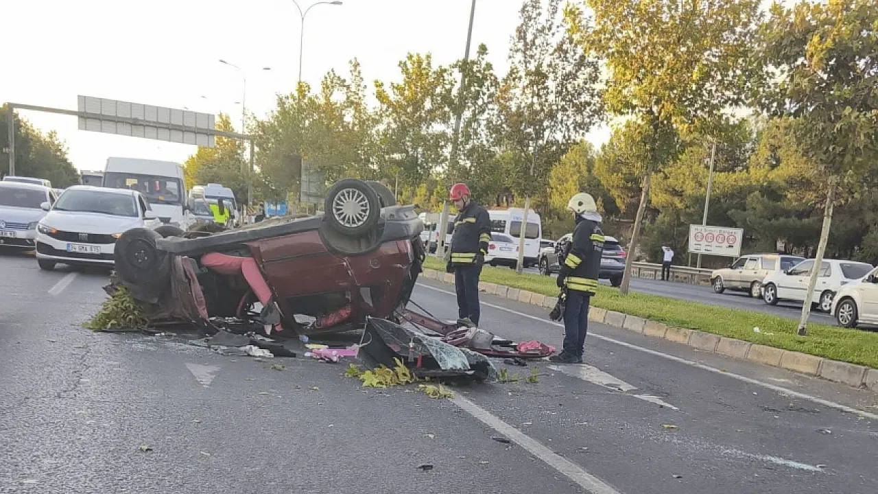 Gaziantep'te ani fren faciası: Otomobil takla attı, 3 kişi yaralandı