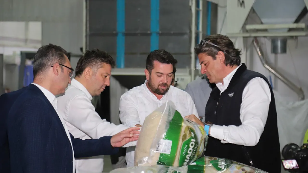 Sencer Solakoğlu Bafra’da çiftçilerle buluştu