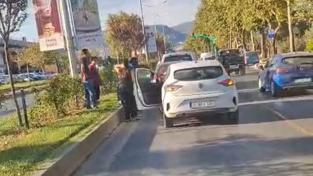 Muğla’da zincirleme kaza 3 araç çarpıştı