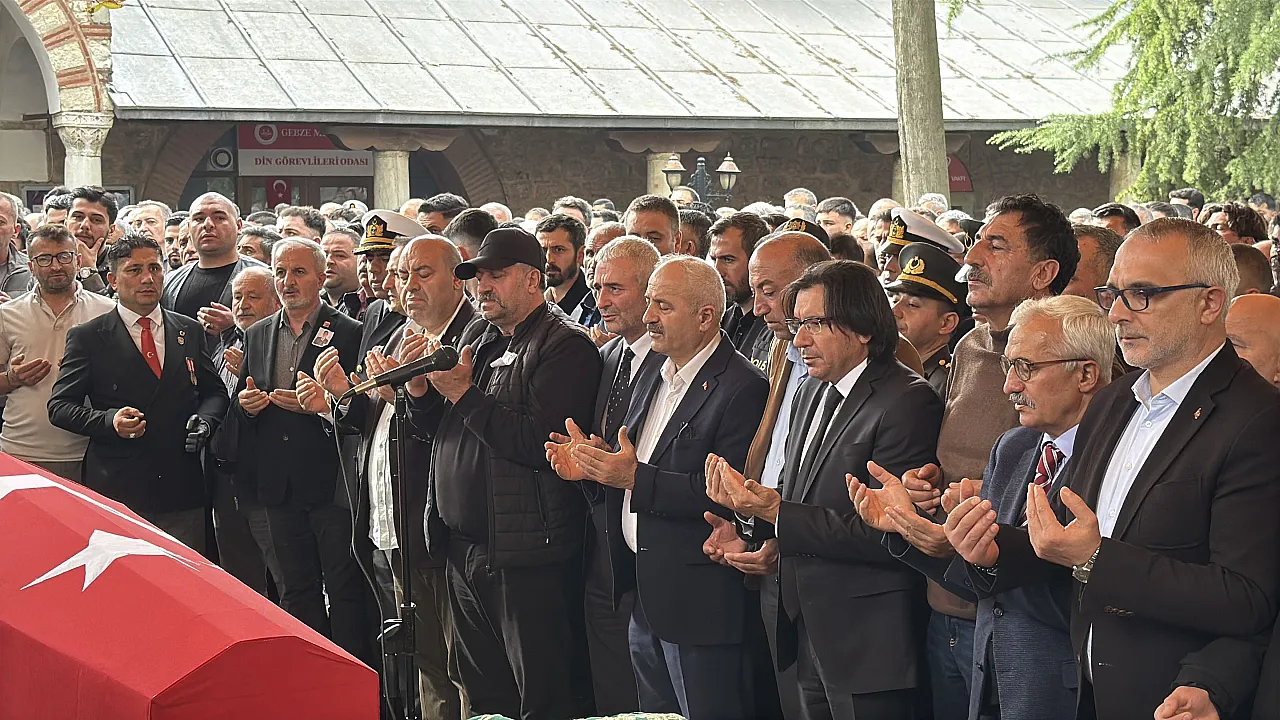 Uzman Çavuş Oğuzcan Alma Gebze'de Dualarla Son Yolculuğuna Uğurlandı