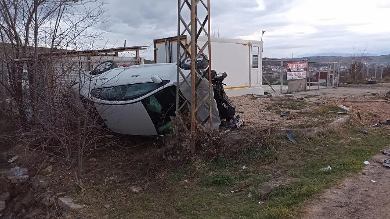 Kontrolden çıkan otomobil takla attı, 2 kişi yaralandı