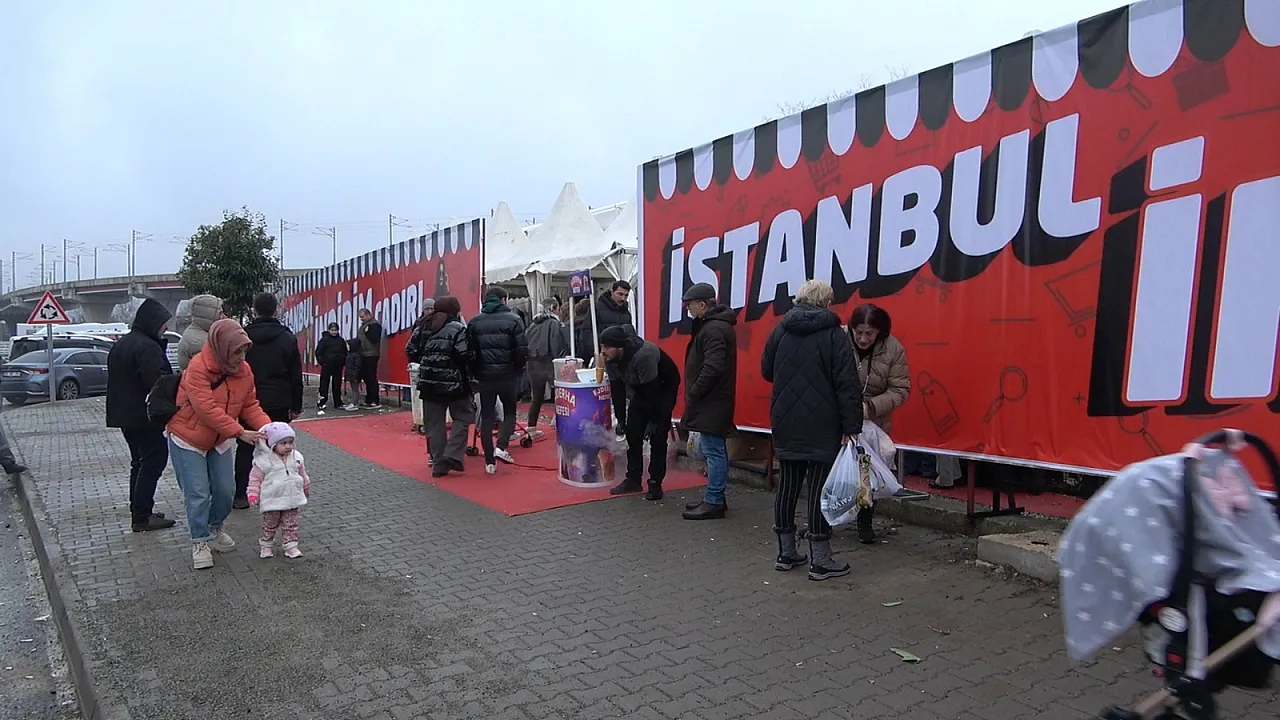 İndirim Çadırı Esnafları Sessizliğini Bozdu : 'Samsun Hepimize Yeter!'