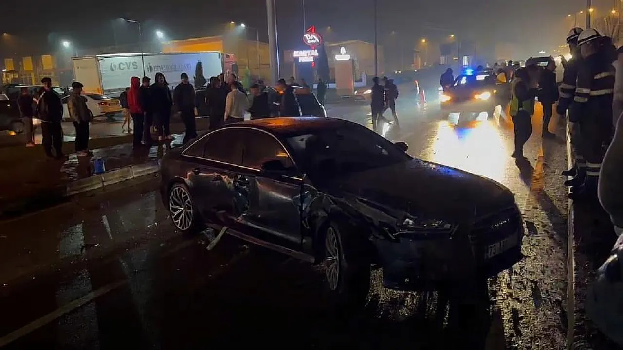 Bartın'da feci zincirleme kaza! 4 araç birbirine girdi