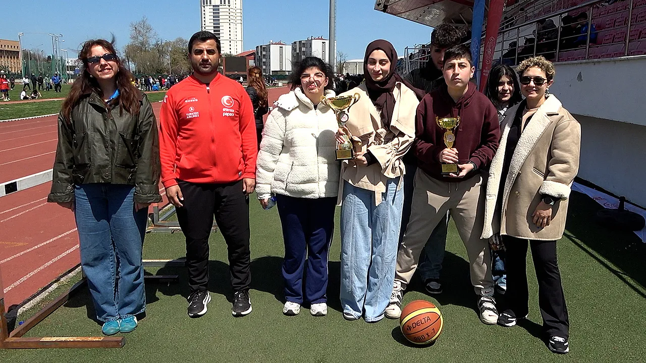 Özel sporcular Samsun'da yarıştı
