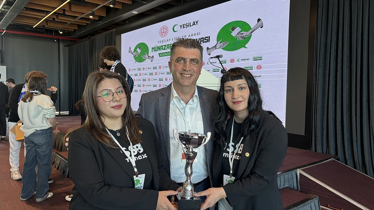 Yeşilay Liseler Arası Münazara Turnuvası Karadeniz Finali Samsun'da yapıldı