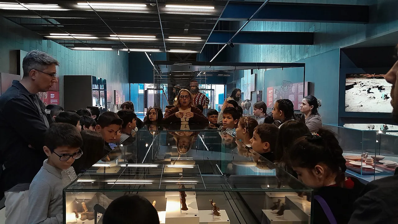 Asarcık'ta öğrenim gören öğrenciler Samsun Müzesi'ni gezdi