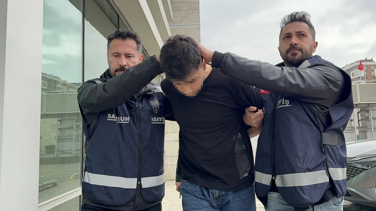 Samsun'da tartışma sokağa taştı: Arkadaşını göğsünden bıçakladı!