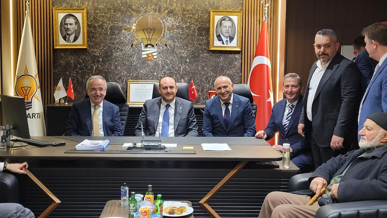 AK Parti Tekkeköy'de ilçe binasını açtı
