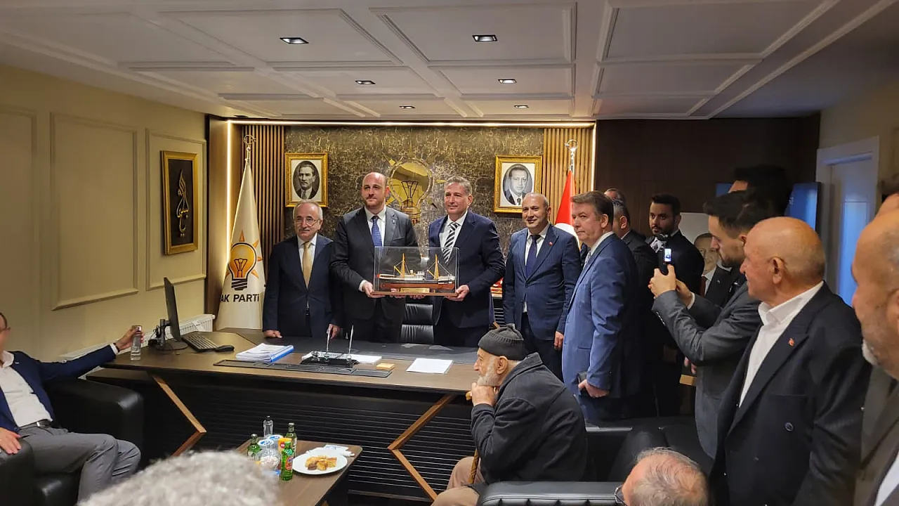 AK Parti Tekkeköy'de ilçe binasını açtı