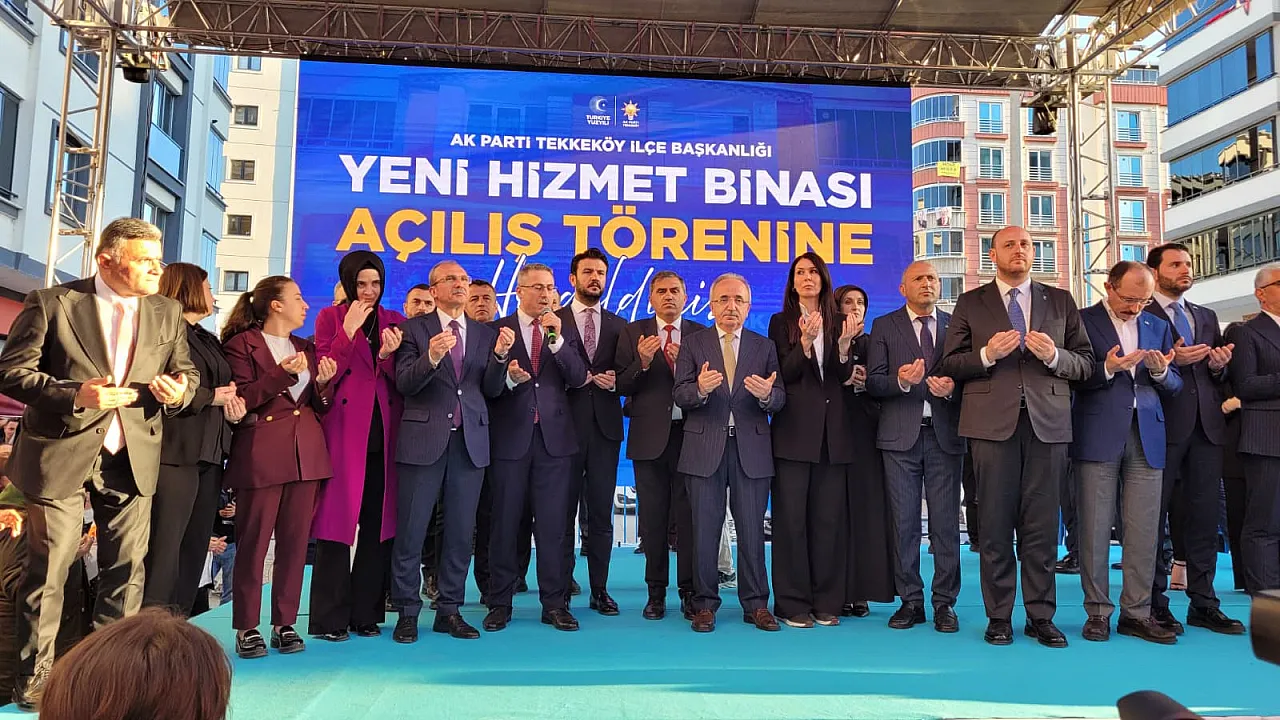 AK Parti Tekkeköy'de ilçe binasını açtı