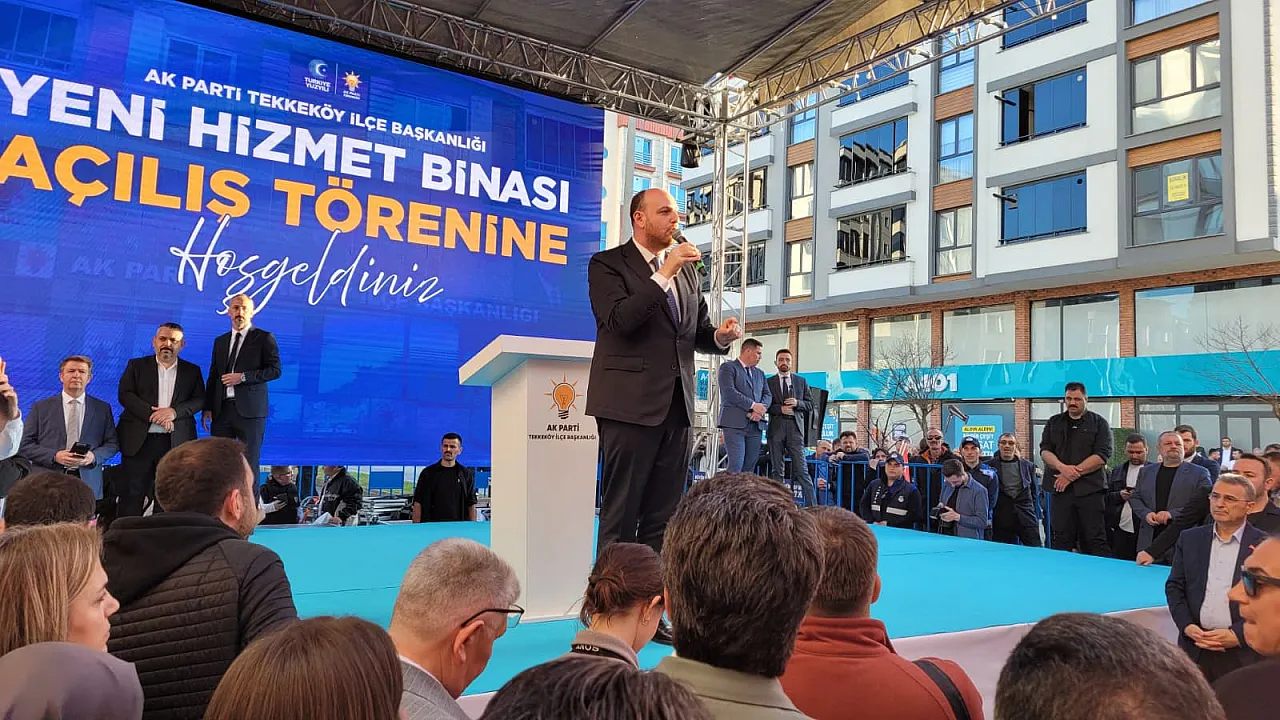 AK Parti Tekkeköy'de ilçe binasını açtı