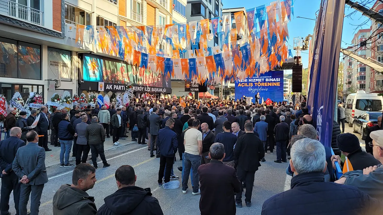 AK Parti Tekkeköy'de ilçe binasını açtı