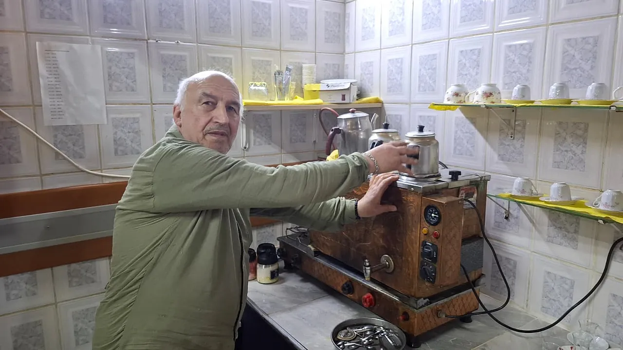 Çay sıcak suyla mı soğuk suyla mı demlenir?