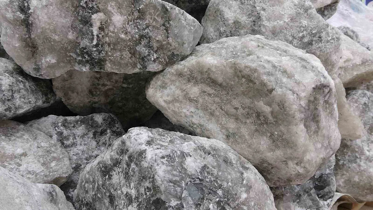 Uzmanından tuzla ilgili önemli uyarı: Her tuz tüketilmemeli