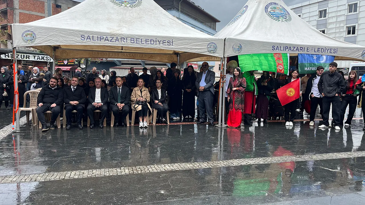 Salıpazarı'nda Türk Dünyası rüzgarı: Kültür şöleni düzenlendi