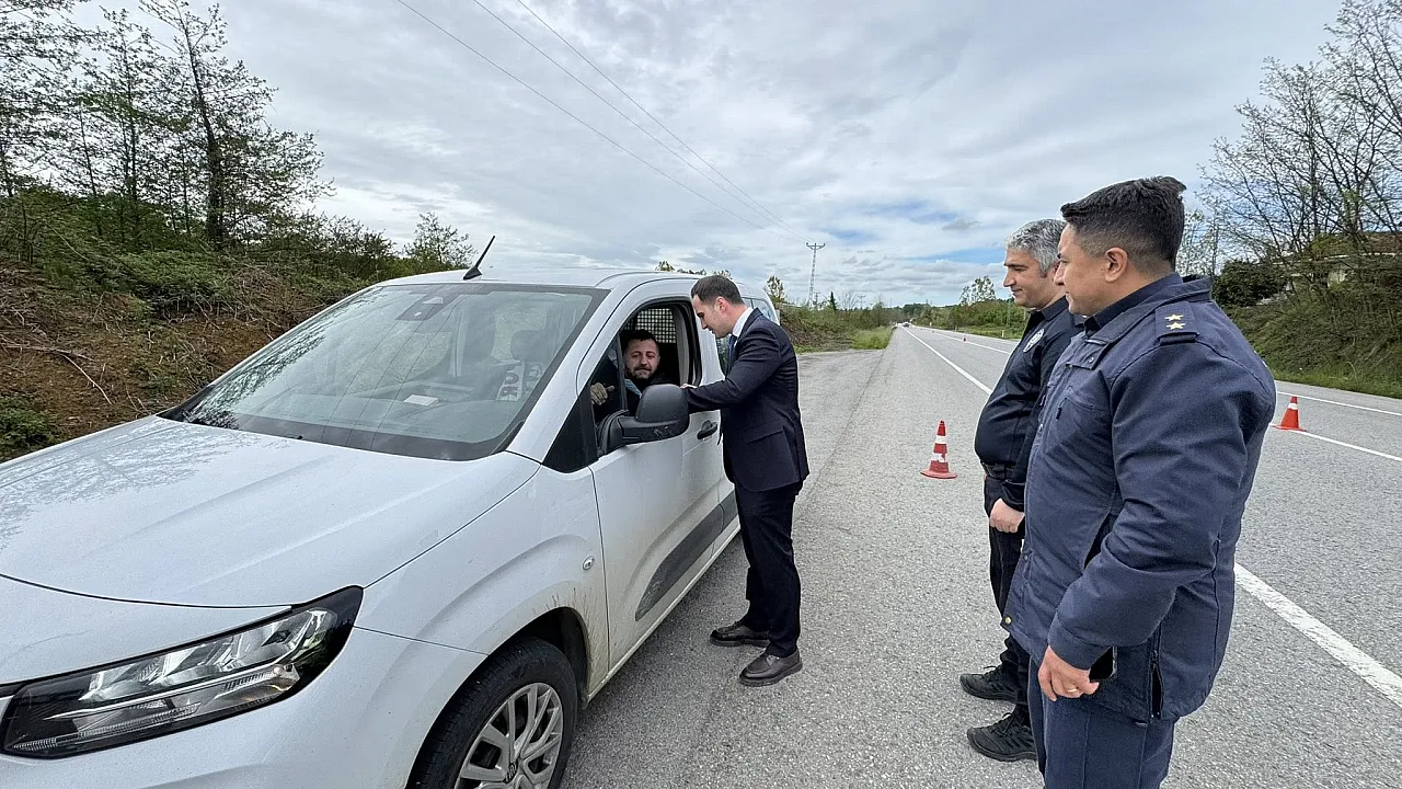 Salıpazarı Kaymakamı Beyazıt'tan kontrol noktasına ziyaret