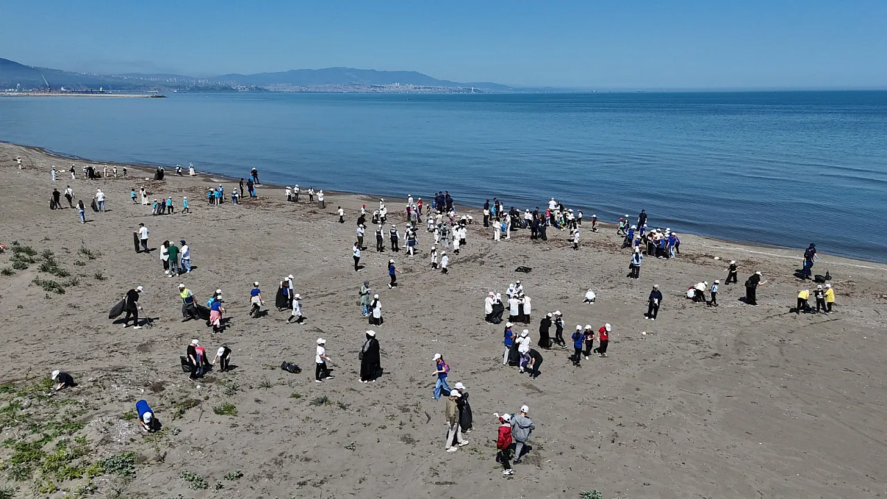Samsun'da sahil ve deniz dibi temizliğiyle çevre farkındalığı oluşturuldu