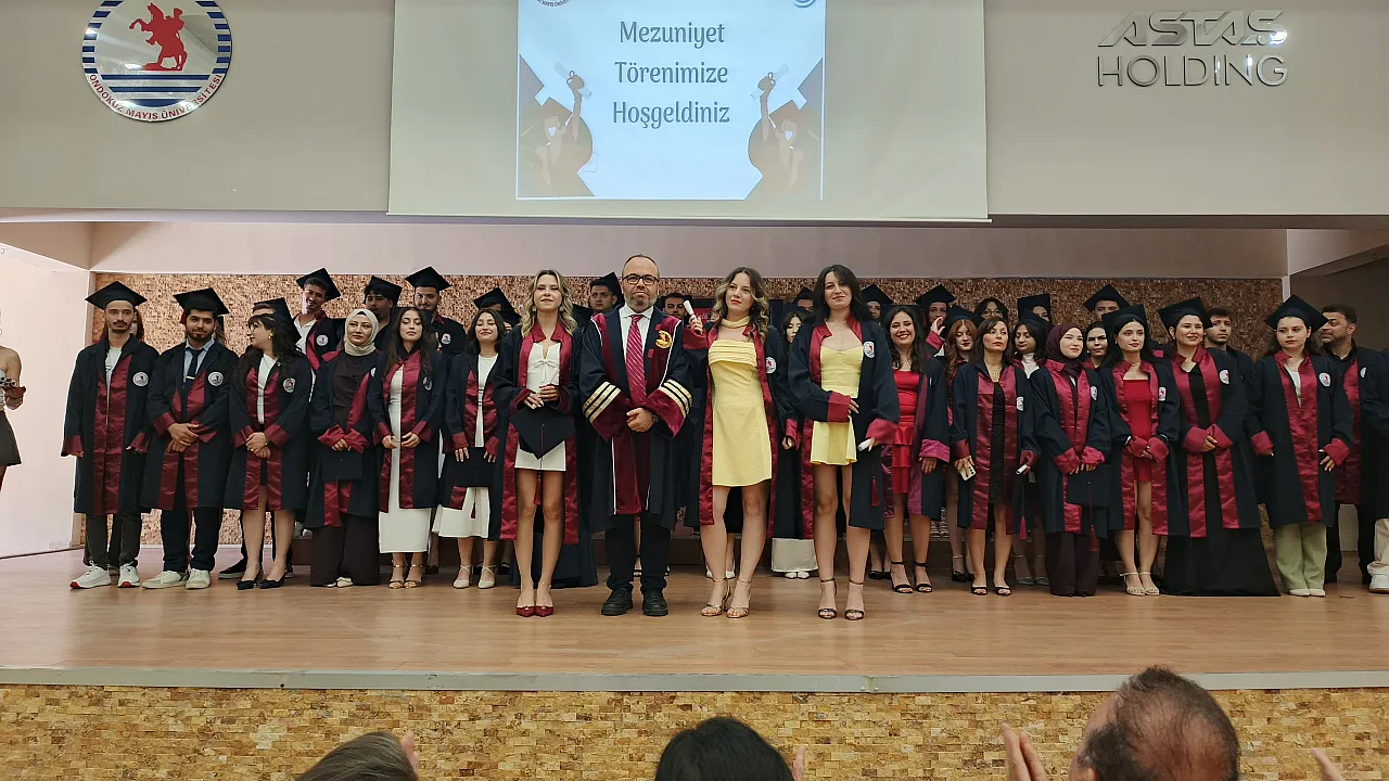 OMÜ Bafra turizm fakültesi ve MYO'da mezuniyet coşkusu