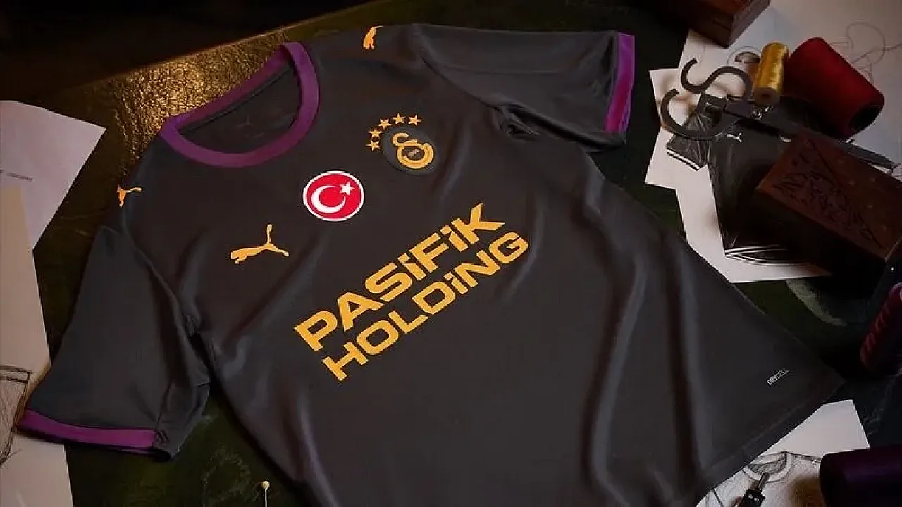 Başlık: Galatasaray'ın 2026-2027 sezonu formaları görücüye çıktı