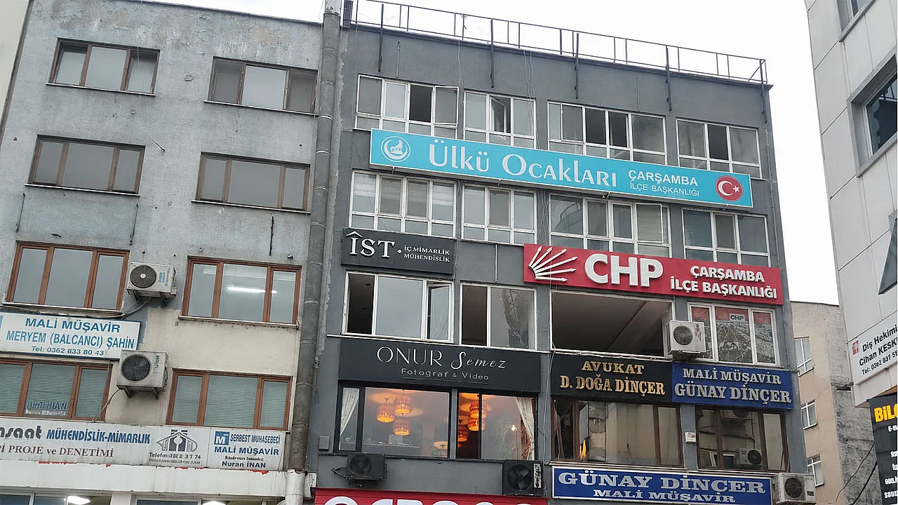 MHP Çarşamba İlçe Başkanlığı yeni hizmet binasına taşınıyor